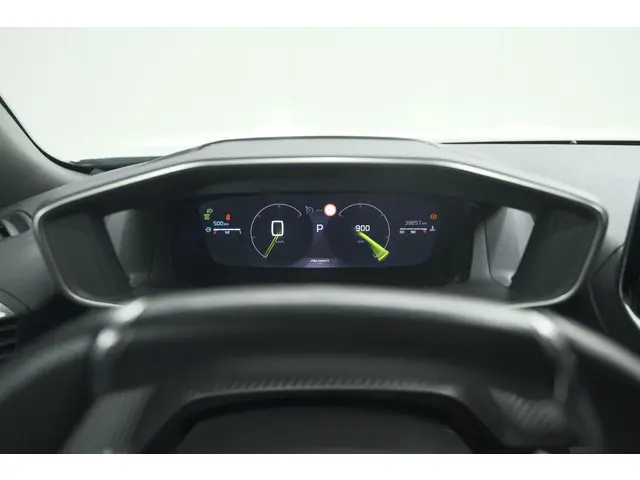 Peugeot 2008 PureTech 130 EAT8 GT 2024 Benzine 44