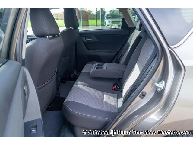 Toyota Auris 1.8 Hybrid Active 2019 Hybride Benzine 17