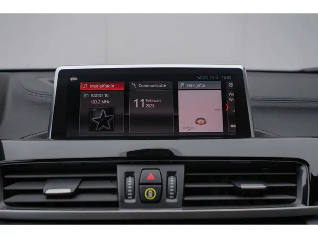 BMW X2 SDrive18i High Executive|Navi|Camera|18'' 2023 Benzine 22