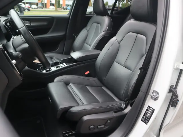 Volvo XC40 1.5 T5 Recharge 2021 Hybride Benzine 11