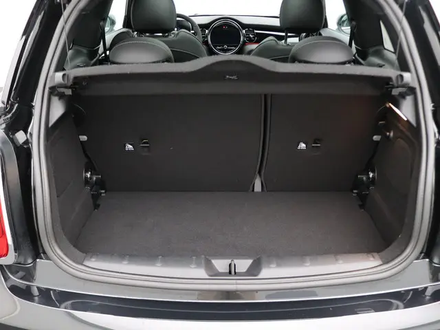 MINI 3-Deurs Cooper 2024 Benzine 24