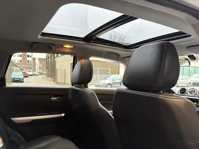 Suzuki Vitara 1.6 High Executive 2016 Benzine 8