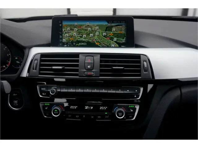 BMW 3 Serie 320i High Exec 2017 Benzine 11