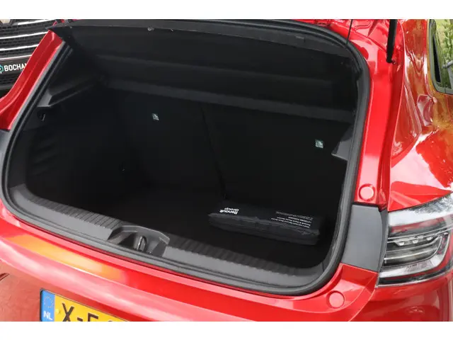 Renault Clio 1.0 TCe 90 GPF techno 2023 Benzine 9