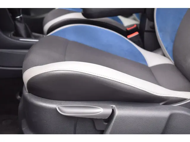 Volkswagen Polo 1.4 TSi 140pk BlueGT 2013 Benzine 21