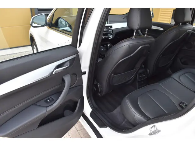 BMW X1 sDrive20i 2015 Benzine 26