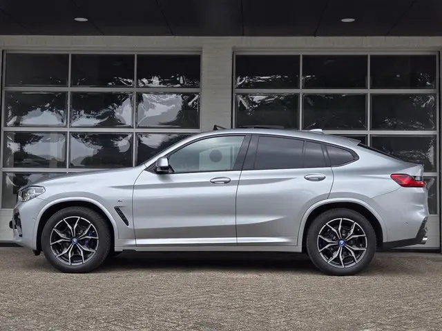 BMW X4 xDrive30i M SPORT 2018 Benzine 3