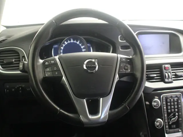 Volvo V40 2.0 T3 Nordic+ 2016 Benzine 14