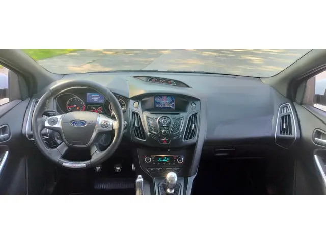 Ford Focus 2.0 EcoBoost ST-2 250PK Eibach 2013 Benzine 17