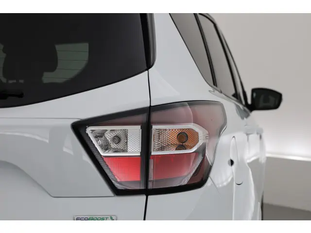 Ford Kuga 1.5 ST-Line 4WD Aut. 2017 Benzine 35