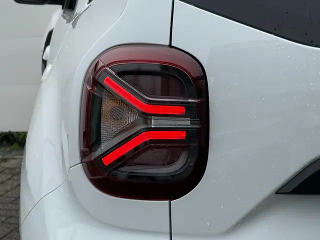 Dacia Duster TCe 150 Journey 2023 Benzine 28