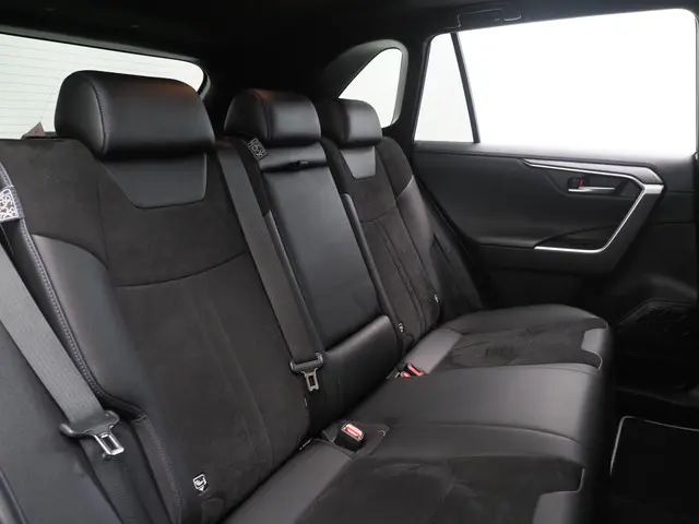 Toyota RAV4 2.5 Hybrid AWD Bi-Tone 2020 Hybride Benzine 12