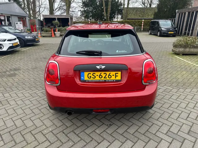 MINI One Mini 1.2 Business , navigatie 2015 Benzine 14