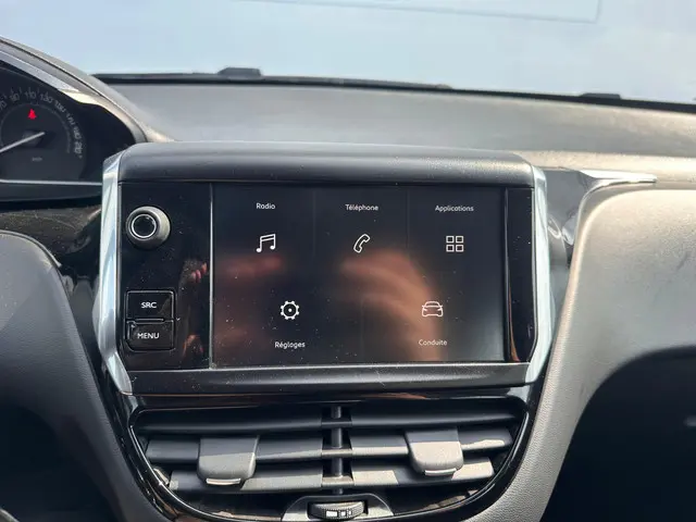 Peugeot 208 1.2 PureTech Signature 2019 Benzine 14