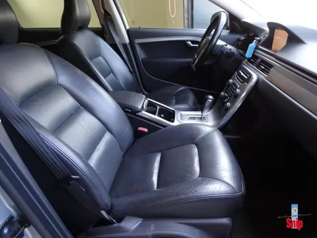 Volvo V70 1.6 T4 Limited Edition 2012 Benzine 6