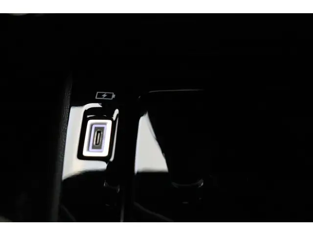Peugeot 2008 1.2 PureTech 100 Allure 2024 Benzine 28