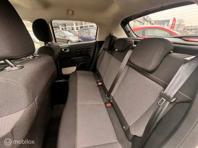 Citroën C3 1.2 PureTech S&S Business 2018 Benzine 19