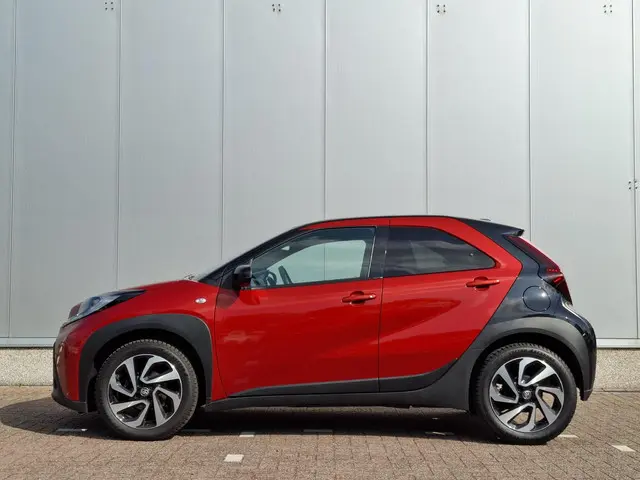 Toyota Aygo X 1.0 VVT-i MT Pulse 2023 Benzine 9