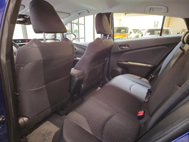 Toyota Prius 1.8 Dynamic 2018 Hybride Benzine 17