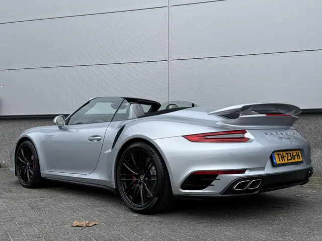 Porsche 911 Cabrio 3.8 Turbo Cabrio 2016 Benzine 10