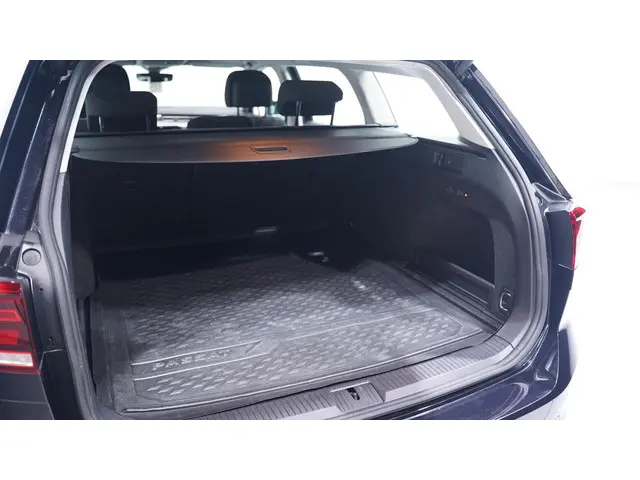 Volkswagen Passat Variant 1.5 TSI Business 2022 Benzine 16