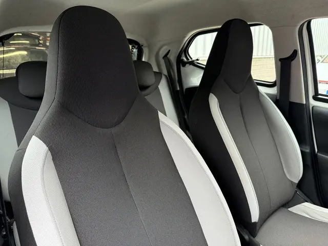 Toyota Aygo 1.0 VVT-i x-wave|Camera 2017 Benzine 19