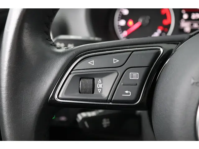 Audi Q2 30 TFSI epic 2020 Benzine 26