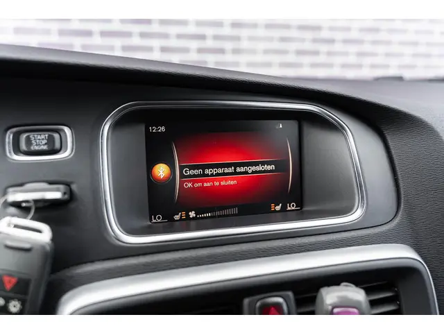 Volvo V40 T4 190pk R-Design 2018 Benzine 36