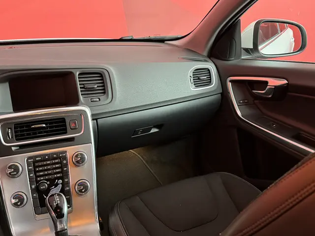 Volvo V60 1.5 T3 Polar+ 2018 Benzine 42