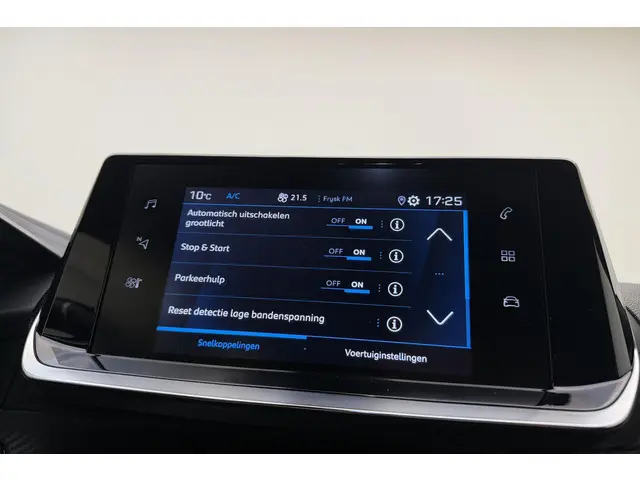 Peugeot 2008 1.2 PureTech 130pk GT-Line 2020 Benzine 21