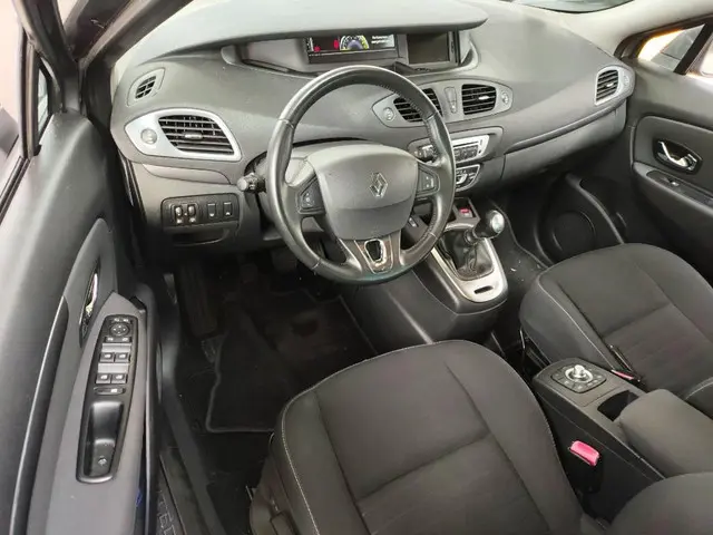 Renault Grand Scénic 1.2 TCe Limited 7p. 2015 Benzine 7