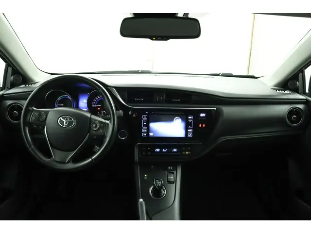 Toyota Auris 1.8 Hybrid Dynamic 2018 Hybride Benzine 70