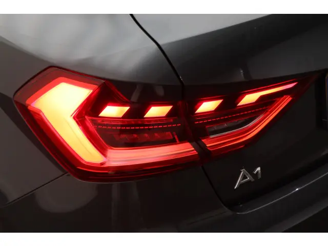 Audi A1 Sportback 25 TFSI epic 2020 Benzine 24