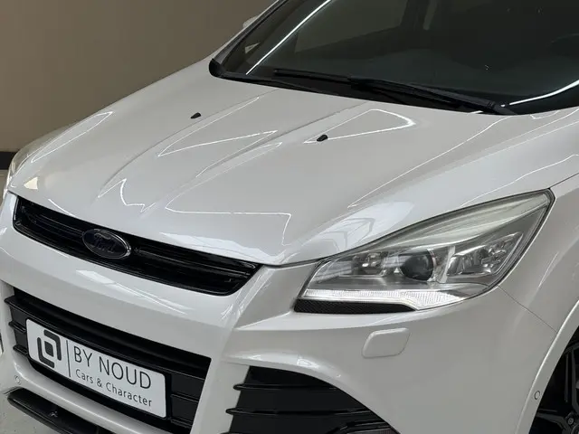 Ford Kuga 1.6 Titanium Plus 4WD, 183Pk, 2015, 2015 Benzine 17