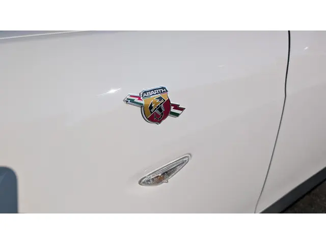 Fiat 124 Spider 1.4 MultiAir Turbo Abarth 2016 Benzine 22