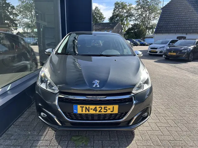 Peugeot 208 1.2 82 PK Allure 2016 Benzine 5