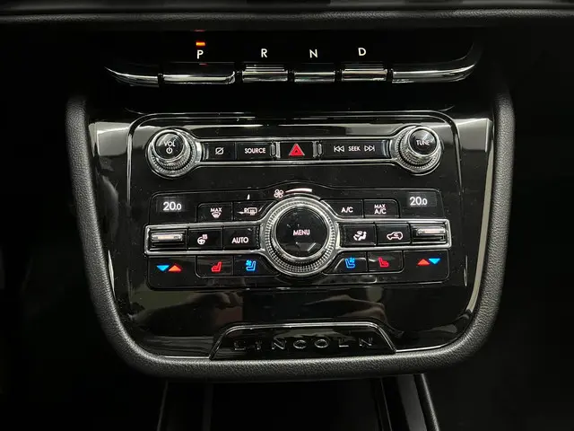 Lincoln Corsair 2.0T Reserve 2021 Benzine 8