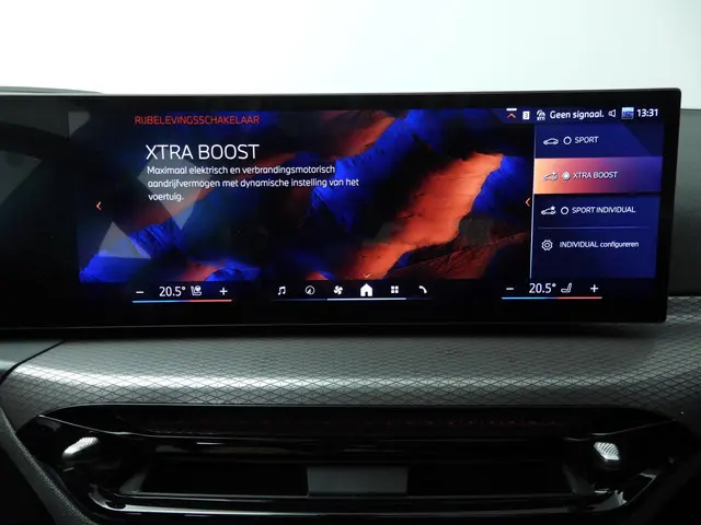 BMW 3 Serie Touring 330e 2025 Hybride Benzine 28