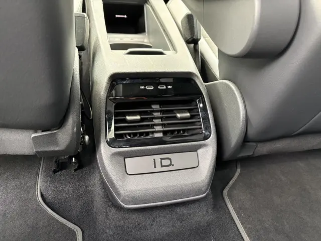 Volkswagen ID.5 Pro Business 77 kWh 2024 Elektrisch 36
