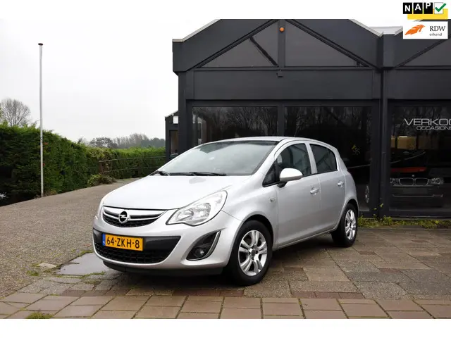 Opel Corsa 1.2-16V Rhythm 2012 Benzine 1