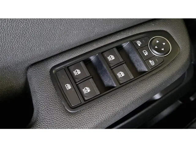 Mitsubishi Colt 1.0T First Edition 2024 Benzine 15