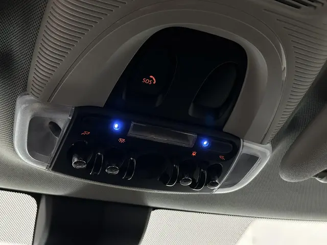 MINI Cooper Mini 1.5 Camden Edition 2023 Benzine 41