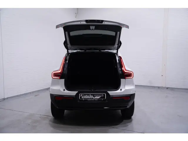 Volvo XC40 2.0 B4 Ultra Dark 2024 Benzine 9