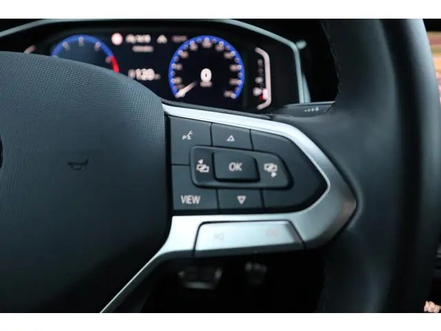 Volkswagen Taigo 1.0 TSI R-LINE 2025 Benzine 18