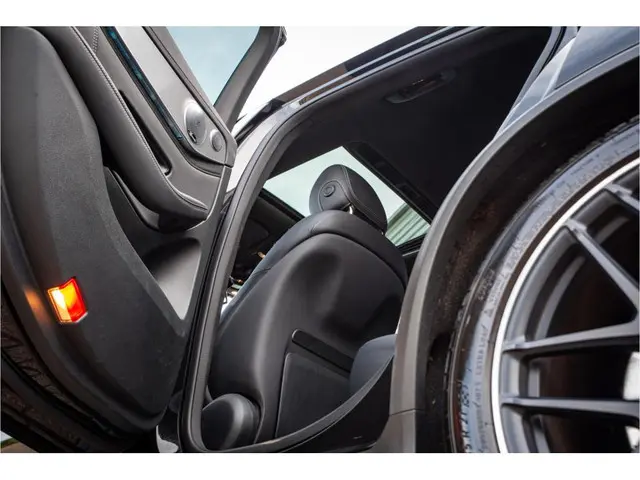 Mercedes-Benz GLC Coupé AMG 63 S 4MATIC+ 2018 Benzine 29