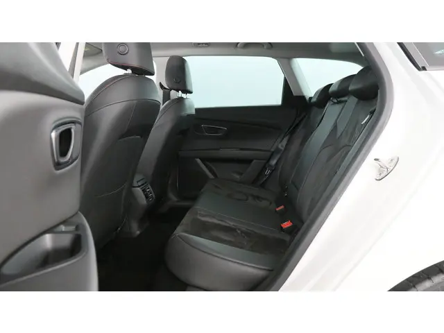 SEAT Leon ST 1.4 EcoTSI 150pk FR DSG 2017 Benzine 35