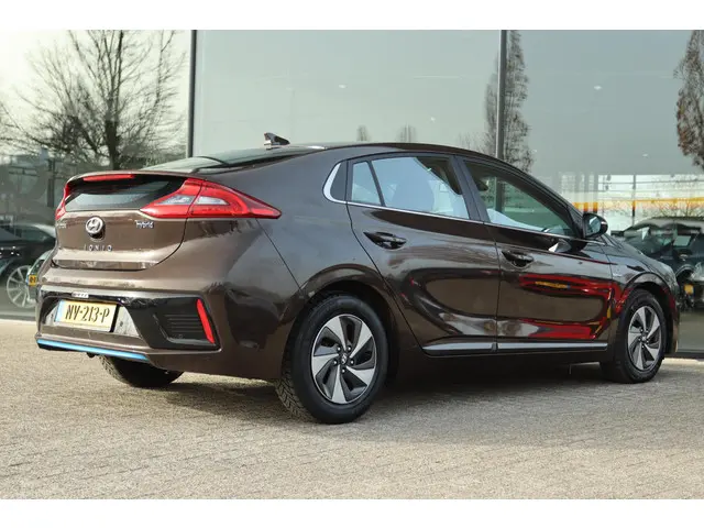 Hyundai IONIQ 1.6 GDi COMFORT AUT. 2018 Hybride Benzine 2