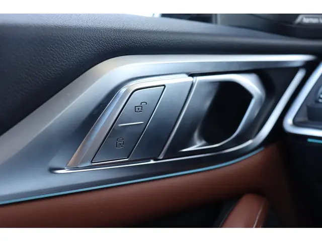 BMW i4 eDrive40 High Executive 2024 Elektrisch 38