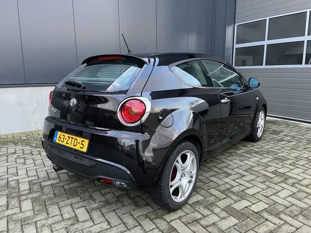 Alfa Romeo MiTo 0.9 TwinAir Distinct 2013 Benzine 4