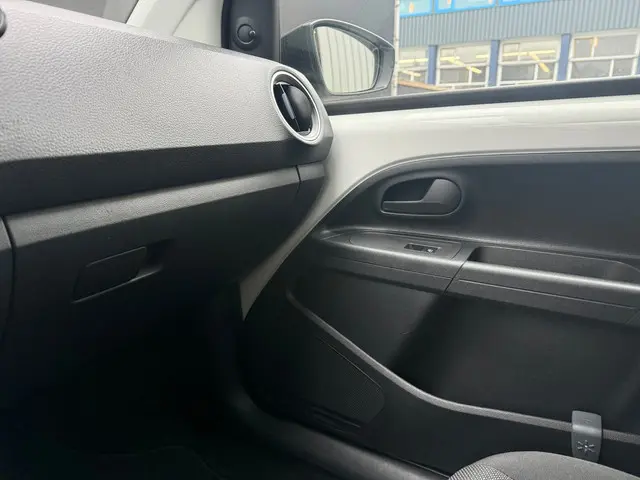 Volkswagen up! 1.0 2020 Benzine 28